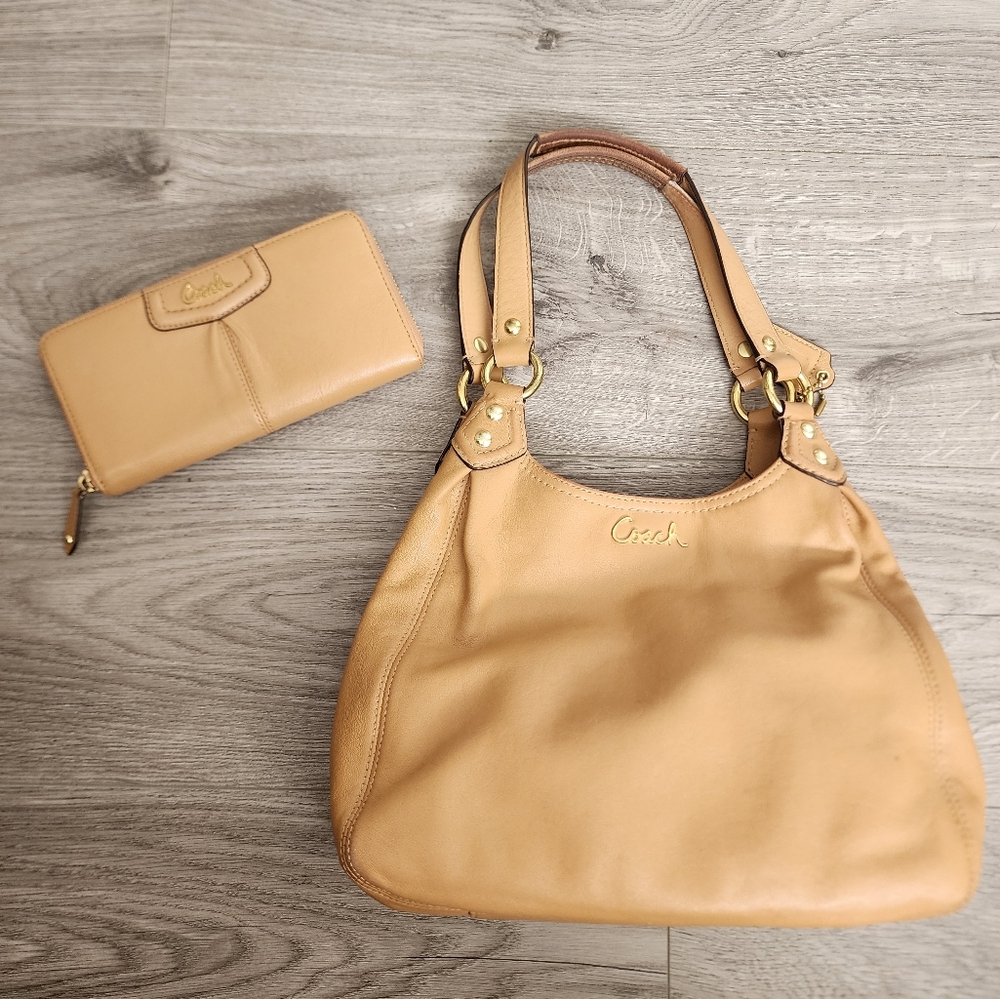 Coach Camel Hobo bag and matching wallet